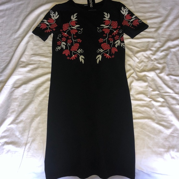 Brand new rose detailed black dress - Picture 1 of 3